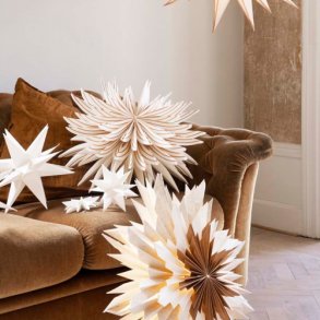 papirsstjerner med lys