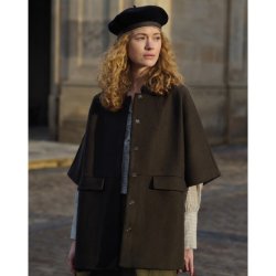 Anette Wool Cape Short