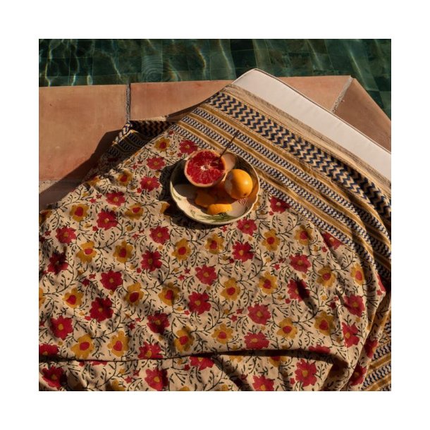Evy Double Throw in Tote Bag