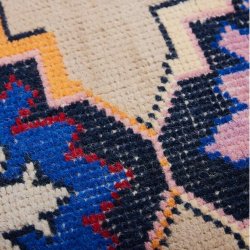 Hand knotted woolen runner