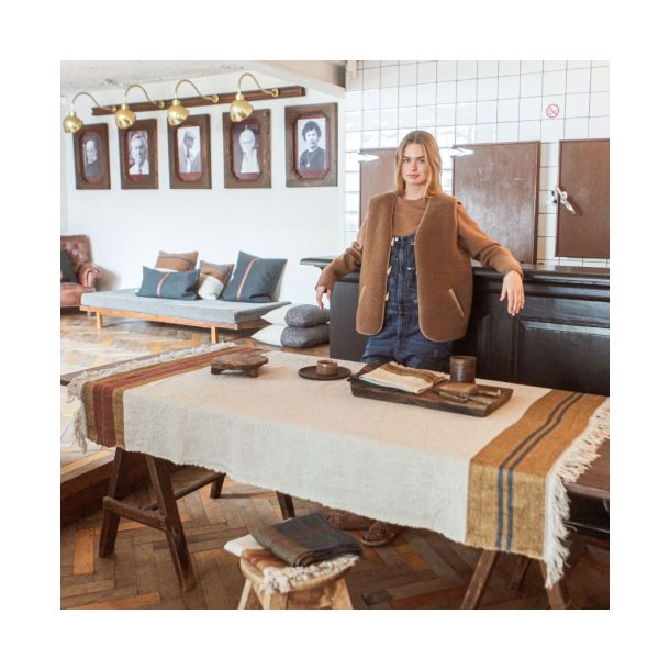 The Belgian Table Throw � Hillside