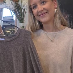 Cassandra Knit Round Neck - Brown