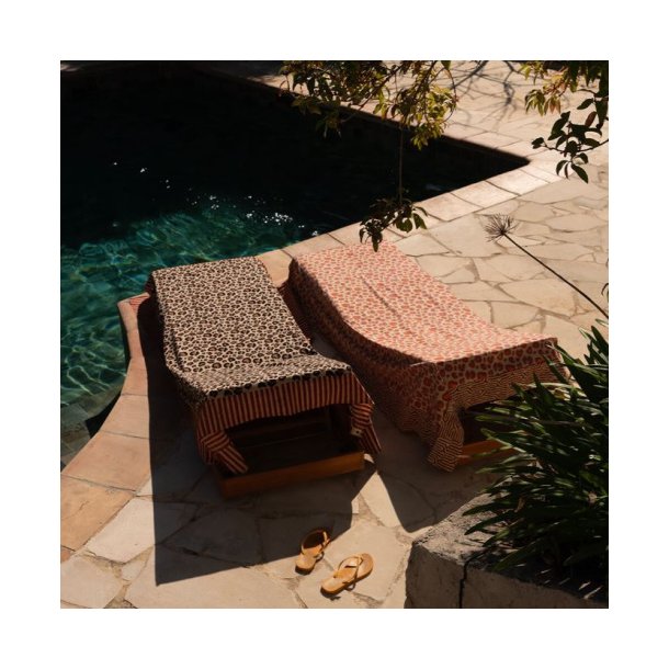Leopard Single Throw in Tote Bag