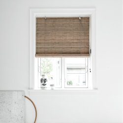 Bambus rullegardin - gr� bejdset held�kkende