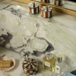 Heart Circus Box Woody