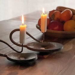 Hndsmedede lysestage