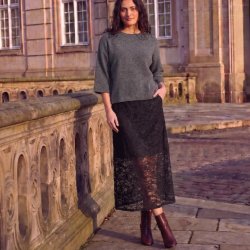 Lace Skirt � Black