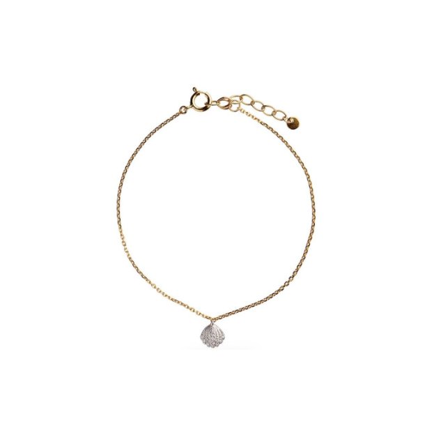 Tres Petit Vintage Shell Bracelet