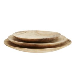 Round wooden plates